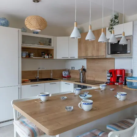 Apartament Les Palmiers-3 By Interhome